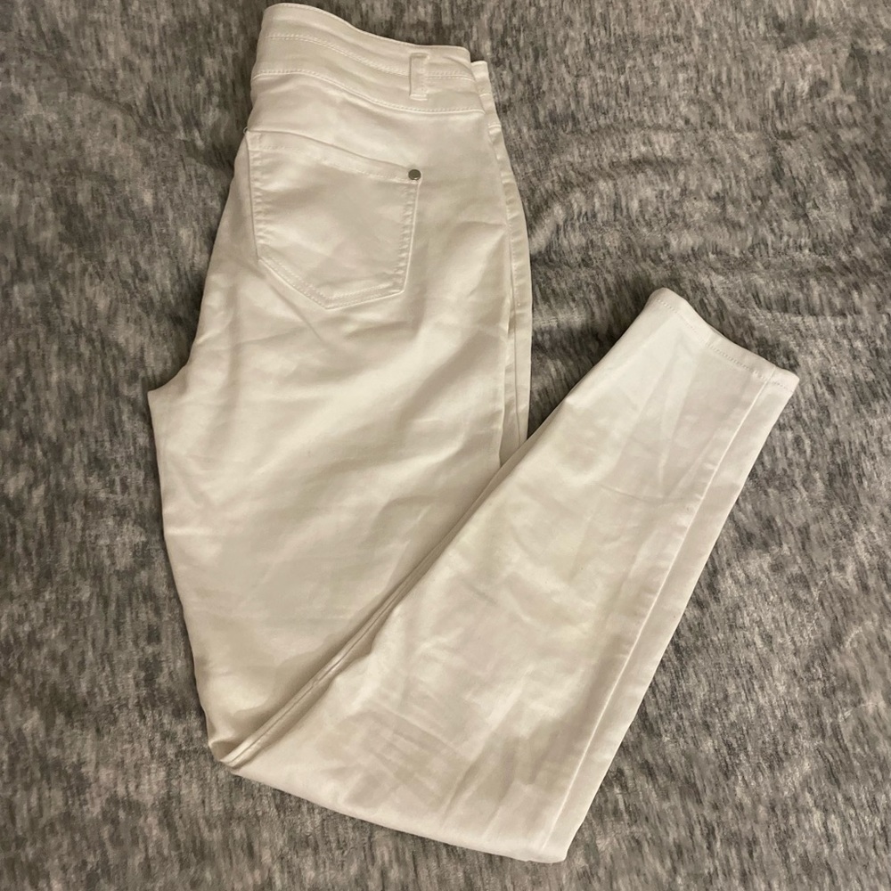 White stretch pants